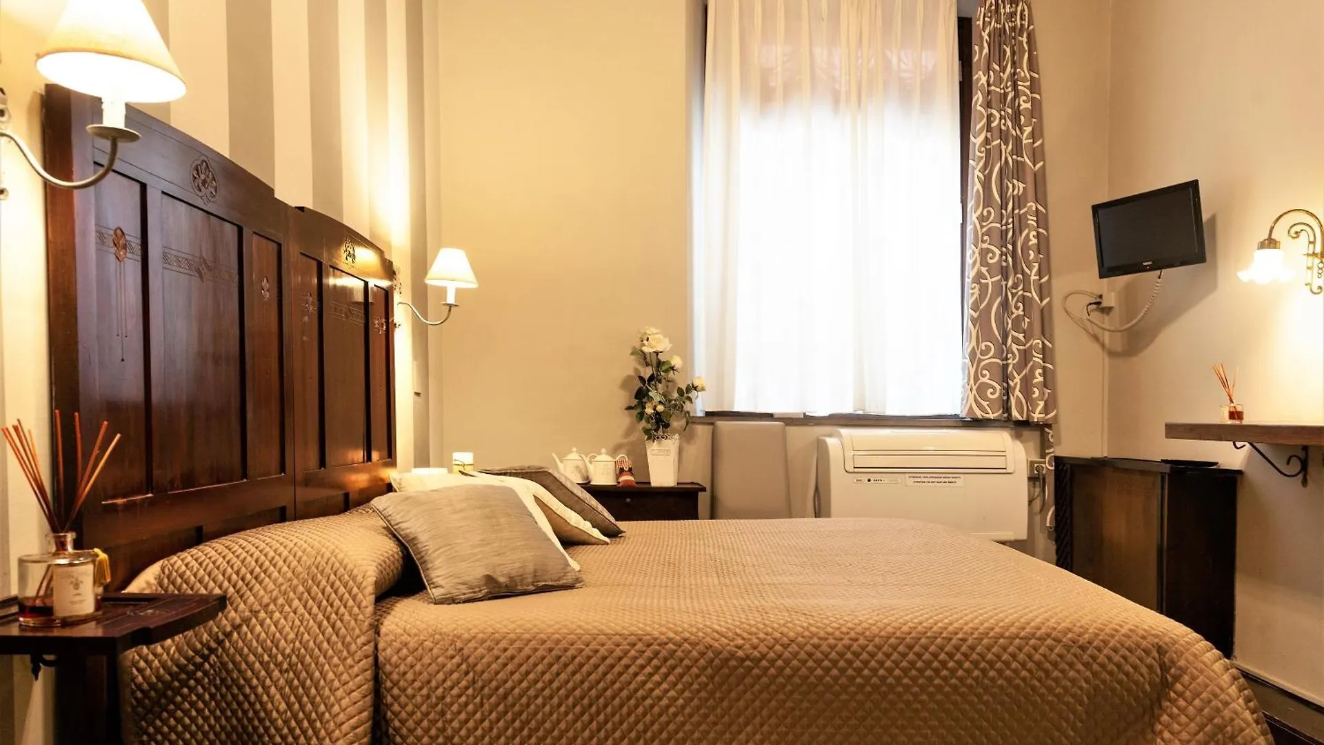 Hotel La Colonna Lucca Italien