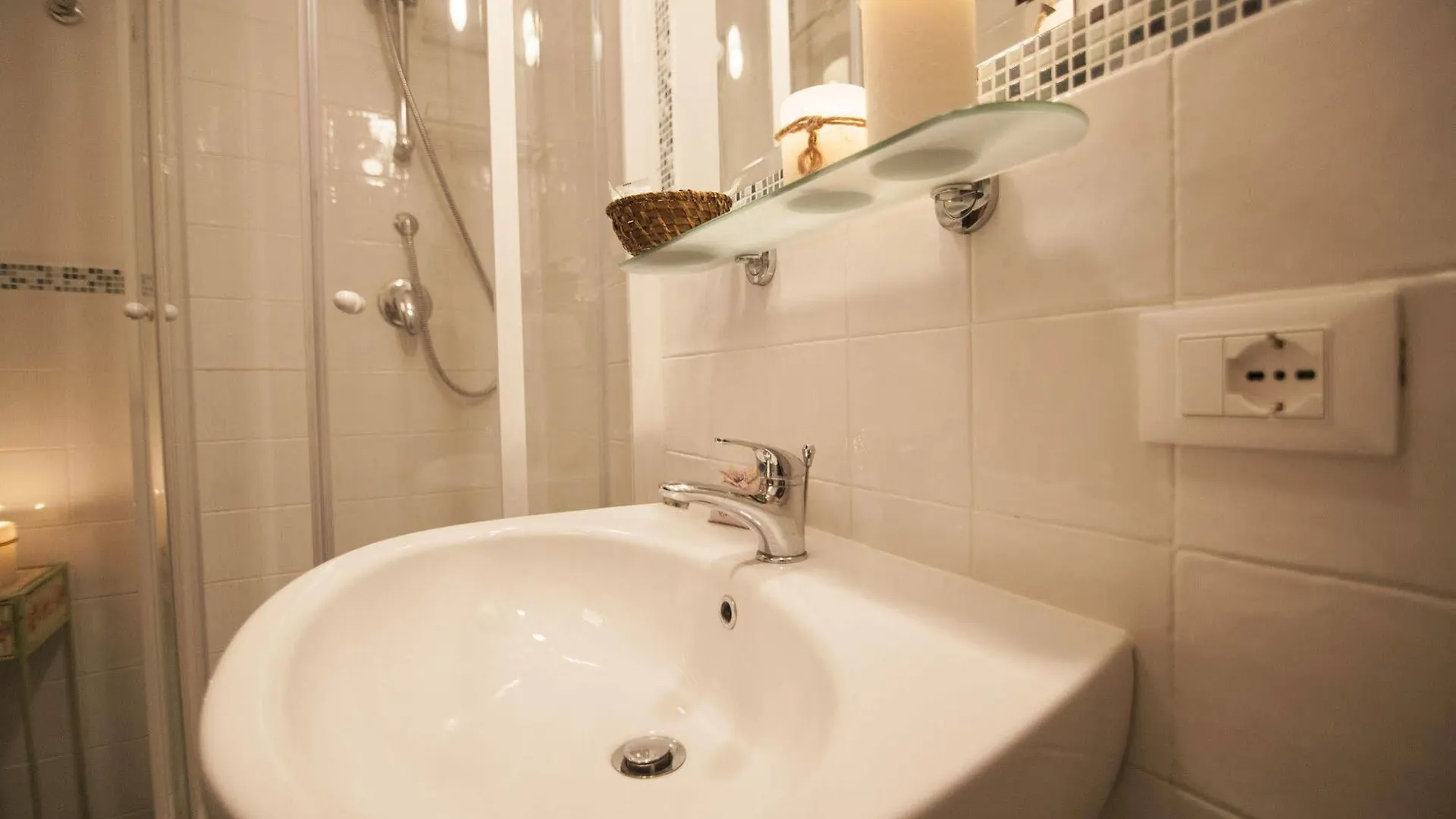 La Colonna Hotel Lucca Italy