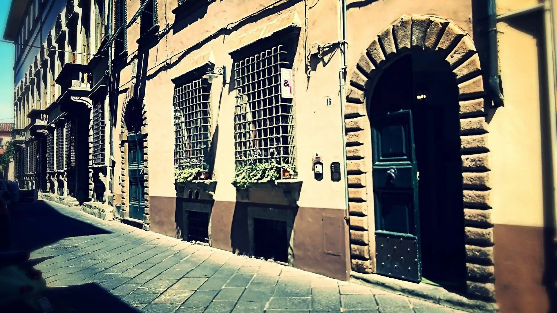 La Colonna Hotel Lucca Italy